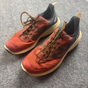 SALOMON Men’s Outpulse GORE-TEX Hiking Shoes Color: Burnt Henna size: 9